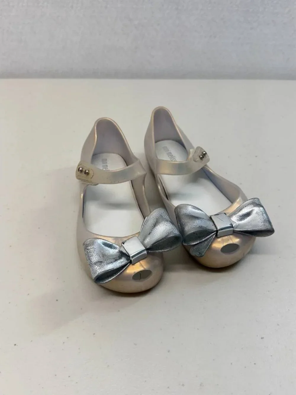 Mini Melissa Kids Ultragirl Sweet Pearlescent Silver Bow Mary Jane Flats Size 8